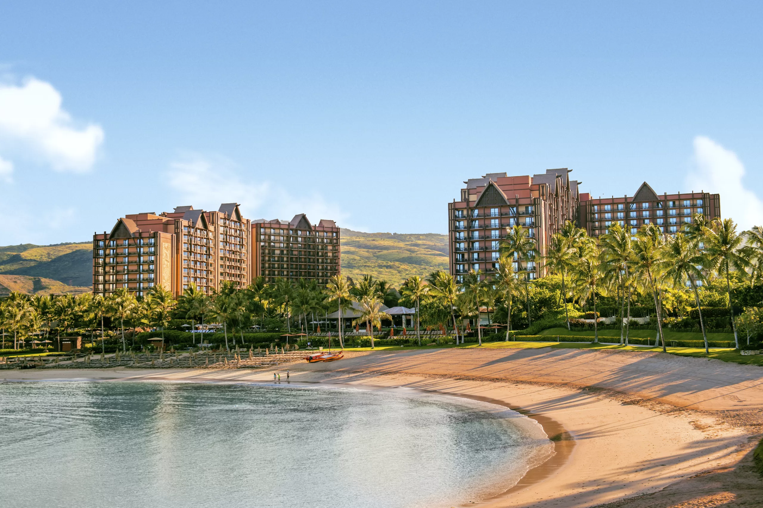 A large resort on a beach in Hawai'i