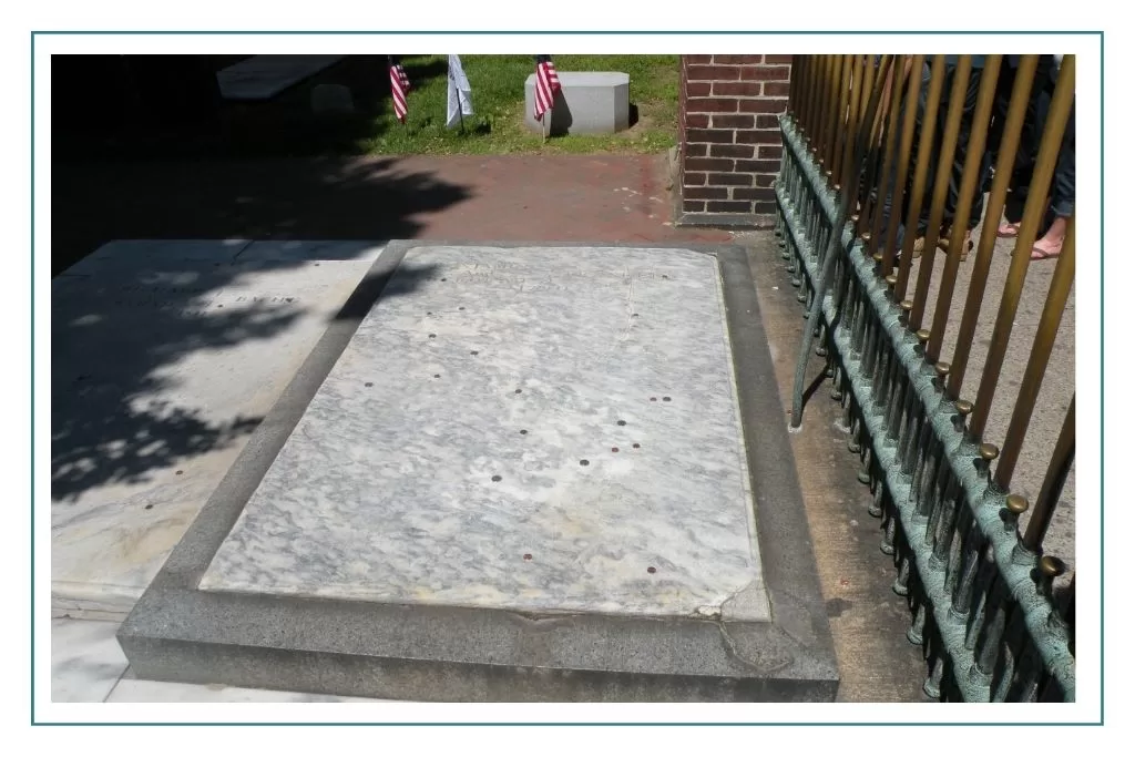 Stone slab marking the burial site of Benjamin Franklin at Christ Church Burial Ground in Philadelphia