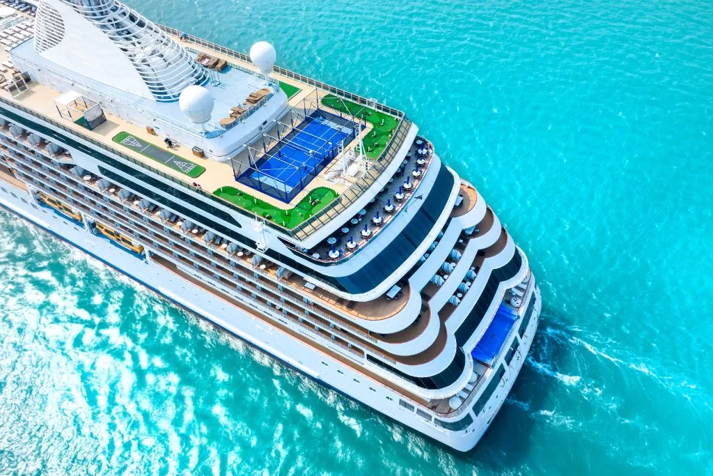 Cruise Ship