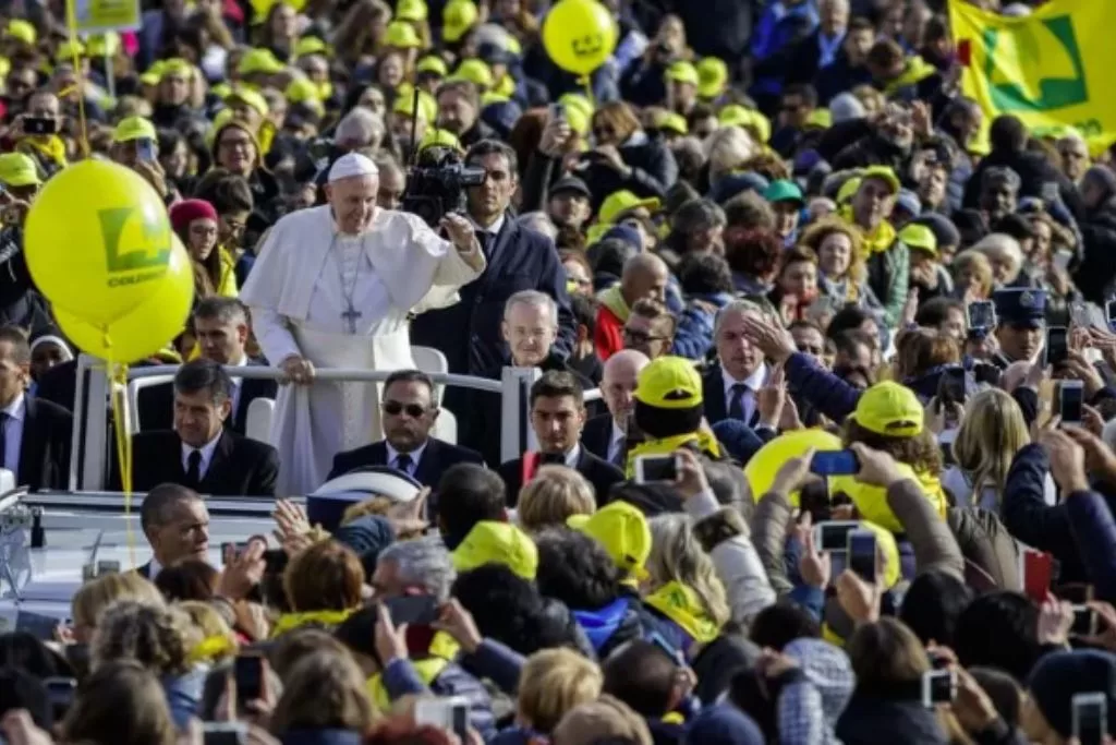 Pope Francis greets the crowd at 2016's Jubilee