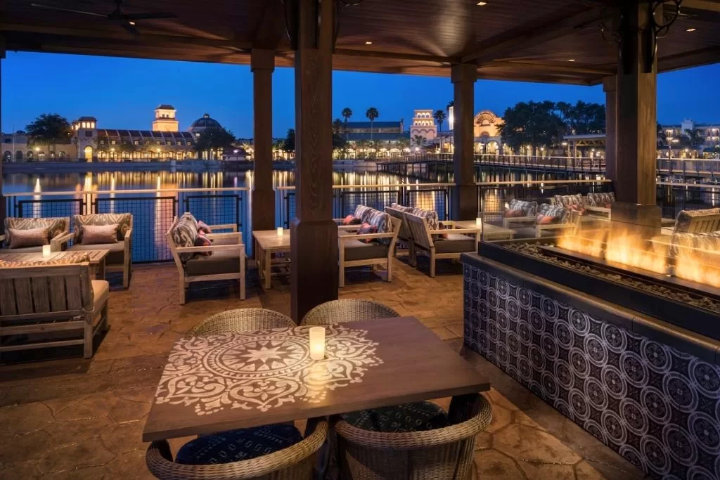 Three Bridges Bar & Grill