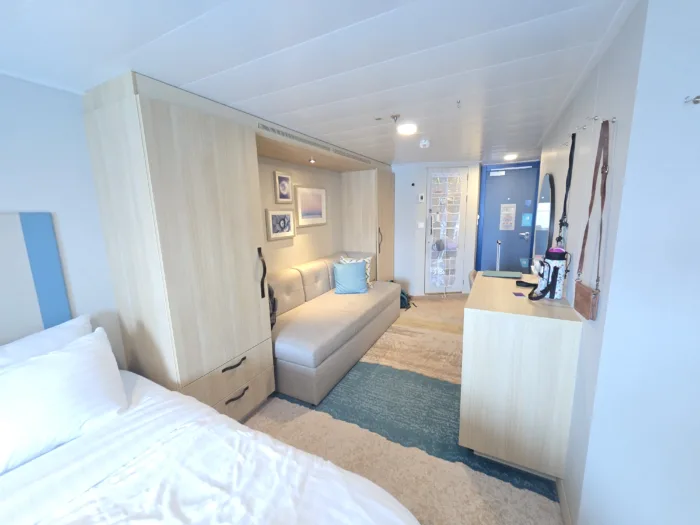 Wonder of the Seas Oceanview Balcony