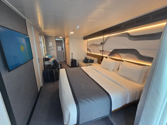 Aqua Oceanview Balcony